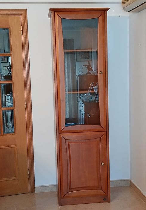 Movel com prateleiras