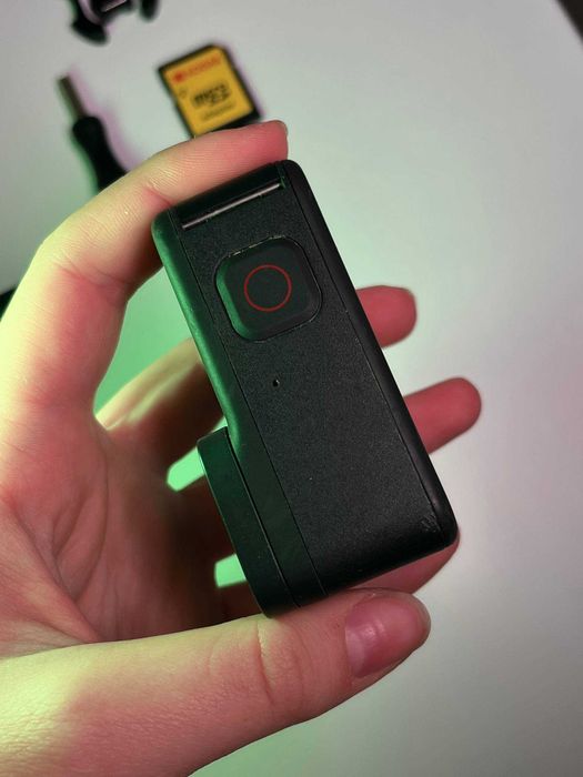 Екшн-камера GoPro Hero 9 з зарядною станцією