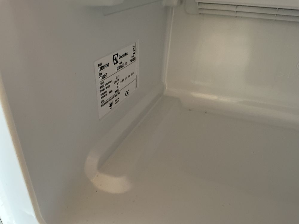 Zamrażarka szufladowa ELECTROLUX LYT3NF8W0 Pilne jak nowa.