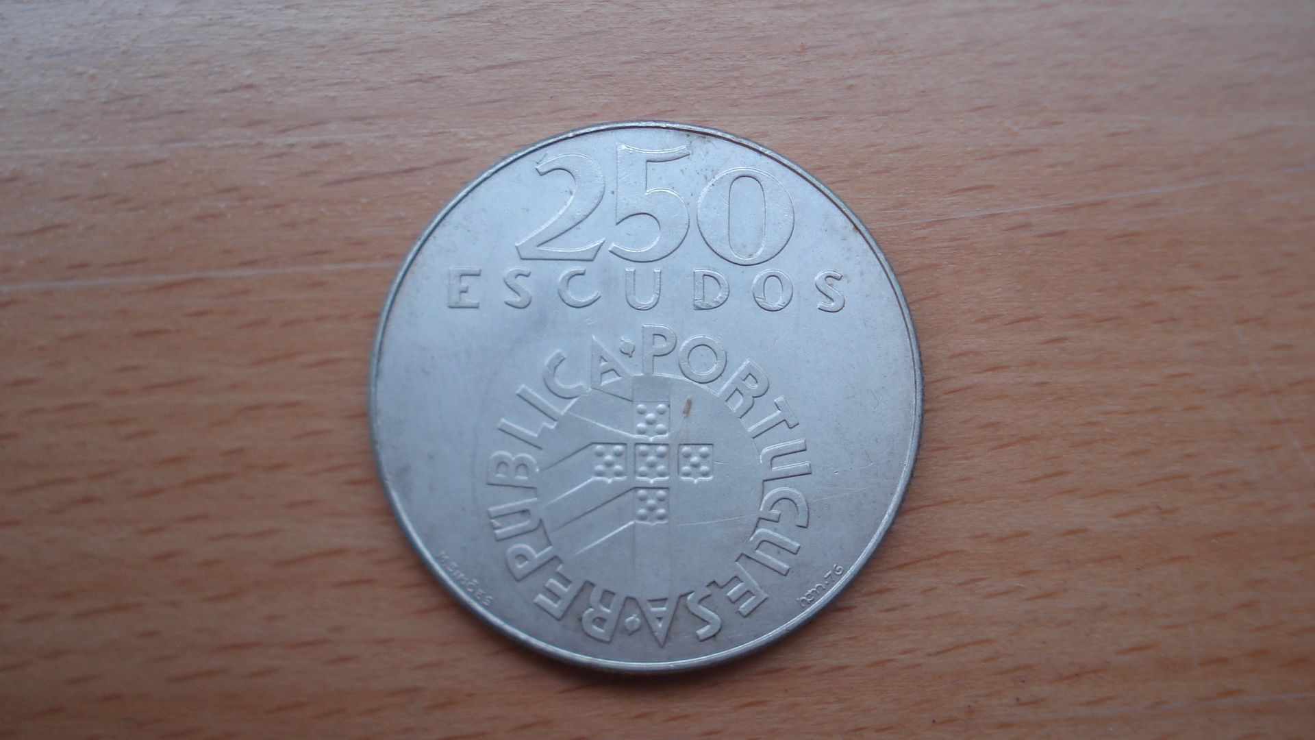 Moedas prata 25 abril 1974 e 10 euro