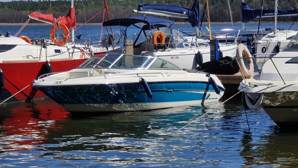 SeaRay 220 Sundeck