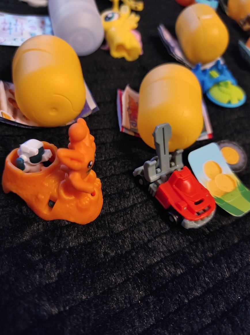 Figurki kinder zabawki zestaw zwierzęta auta kucyk mix