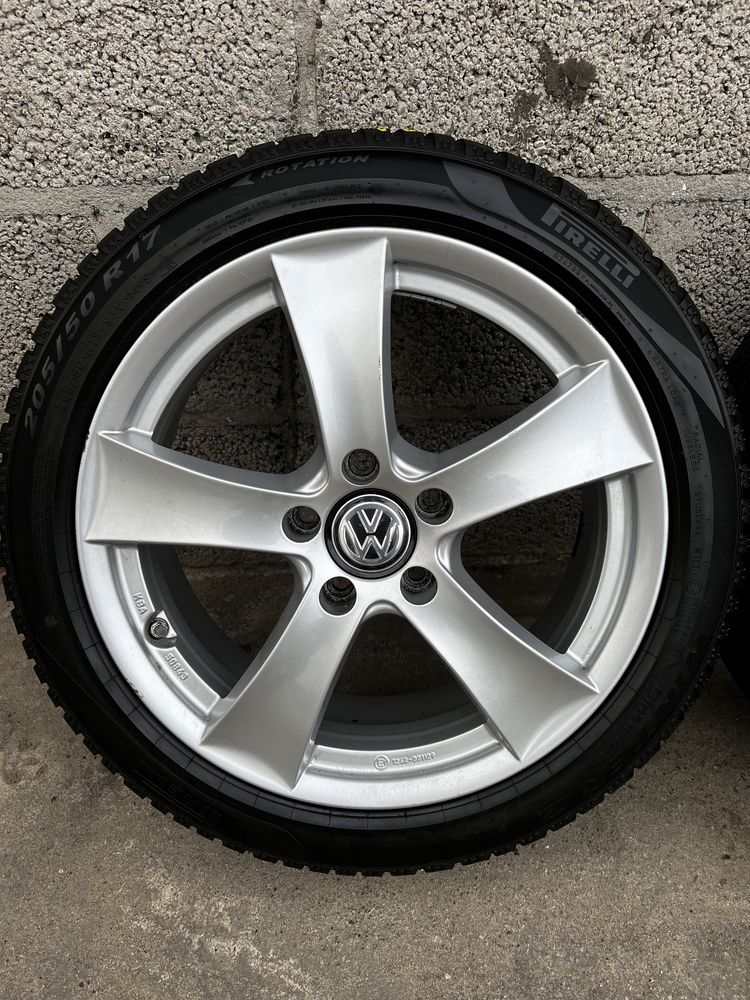 Koła Zimowe R17 5x112 VW Golf Caddy Touran Opony 205/50/17 2023r.