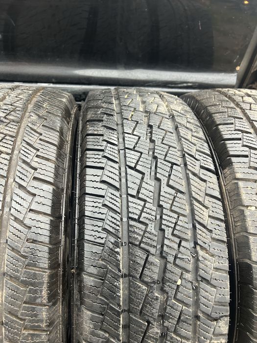 Шины 225 70 15С комплект зимних колёс