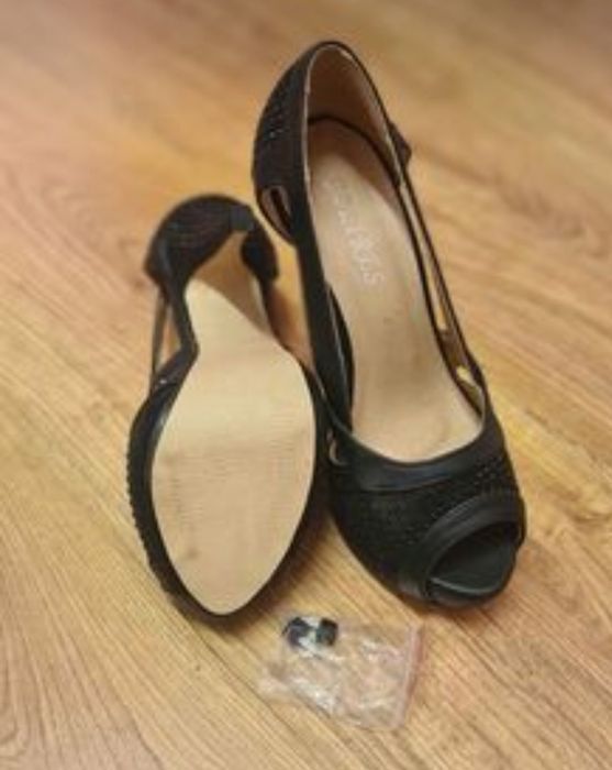 Sapato de salto alto