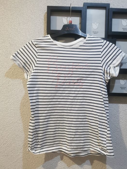 Tshirt dla dziewczynki w bardzo dobrym stanie. Rozmiar 146
Zapraszam
#