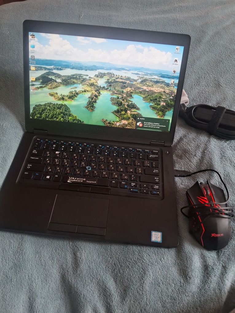 Dell 5490 надійний і автономний