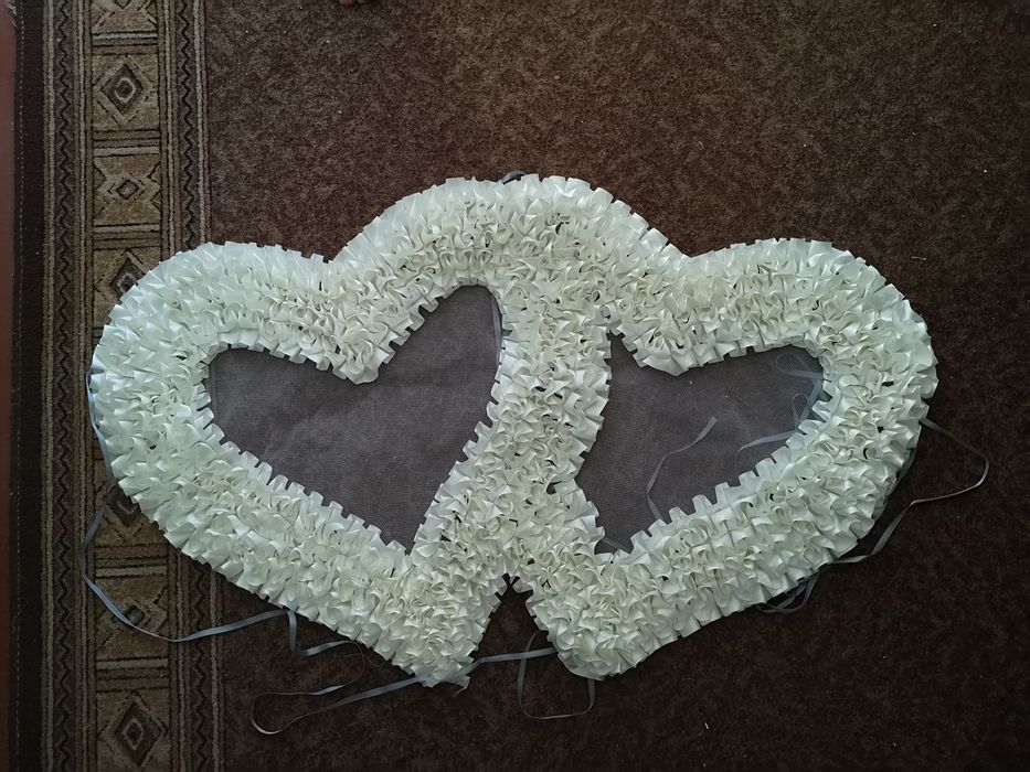 Свадебные сердца, украшение на машину