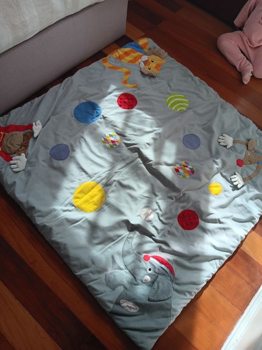 Tapete atividades para bebé