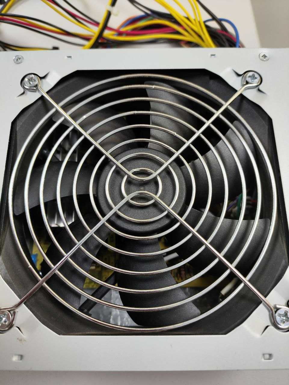 Материнська Плата:
GA-H81M-S2PV (rev. 1.0) (Bios F9) + Блок 450W