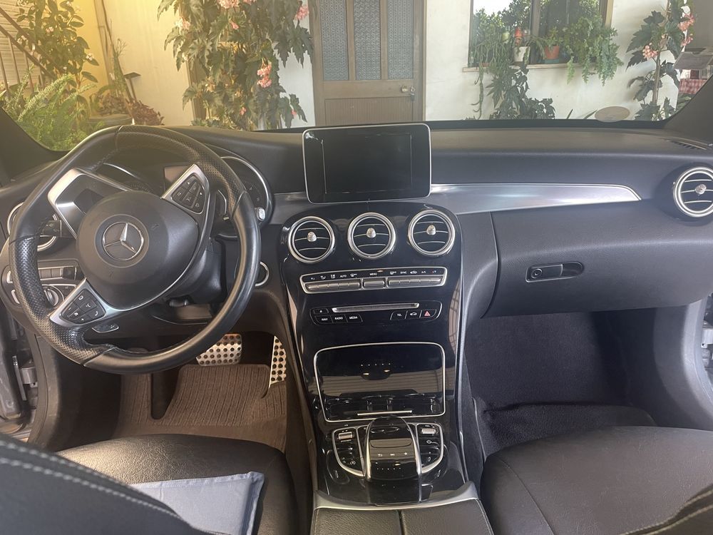 Vendo como novo o meu luxoso Mercedes-Benz classe C 220 Disel