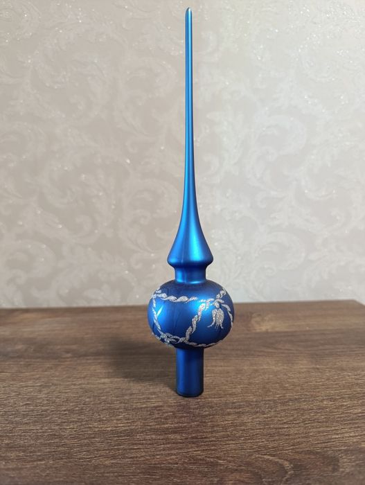 Ёлочные стеклянные шары и верхушка