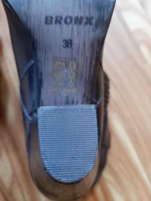 Kozaczki dam.krótkie rozm 38-nowe