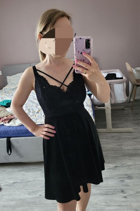 Sukienka czarna mała New Look XS S petite 34 36 welur koronka straps