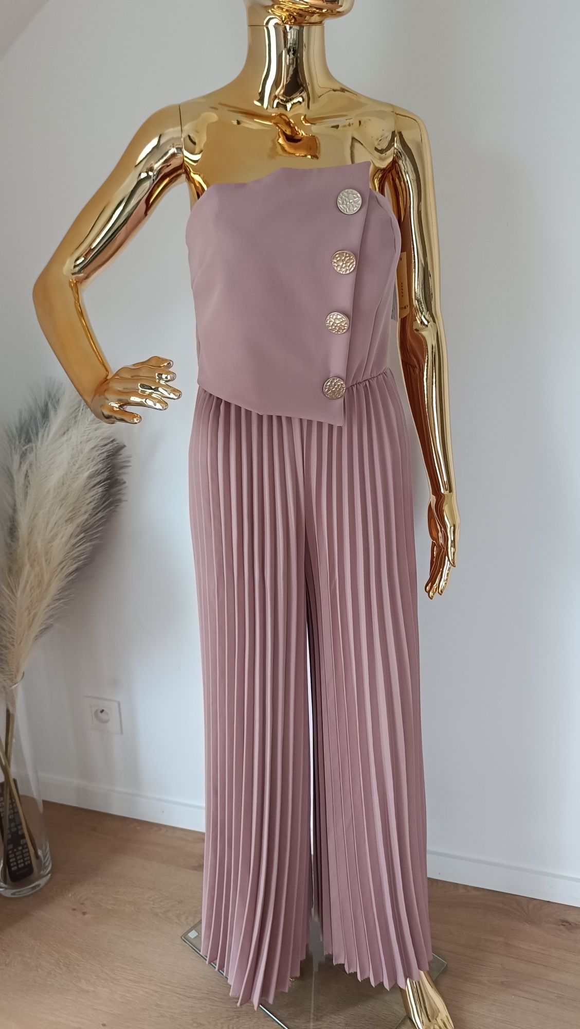 Elegancki kombinezon damski uniwersalny