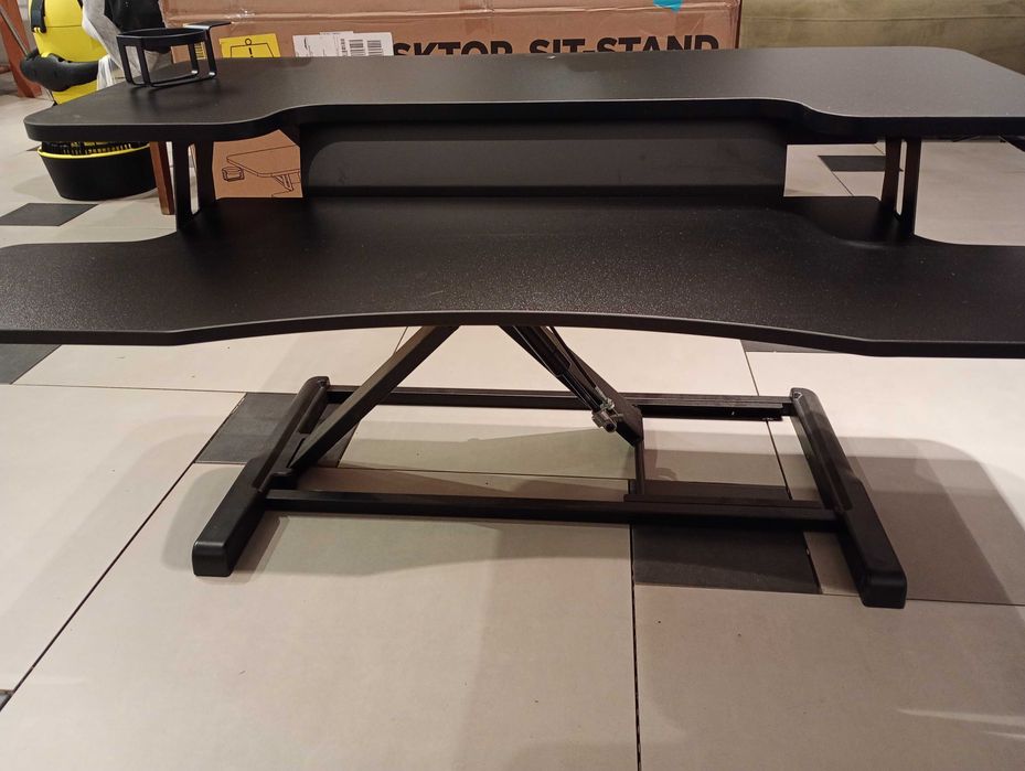 Nakładka na biurko. Desktop sit stand.