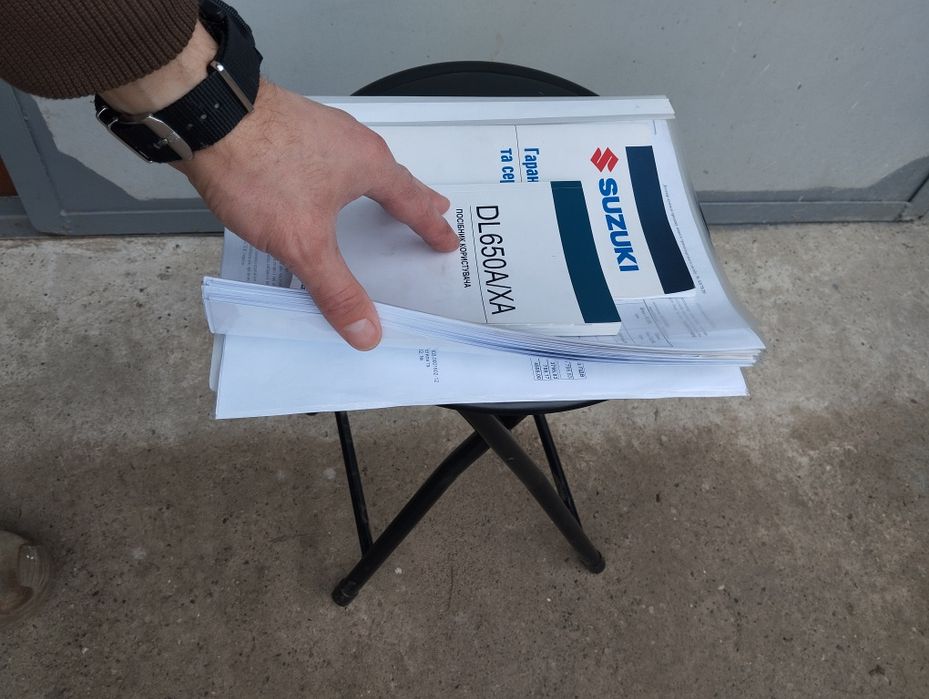 Мотоцикл сузукі встром 650