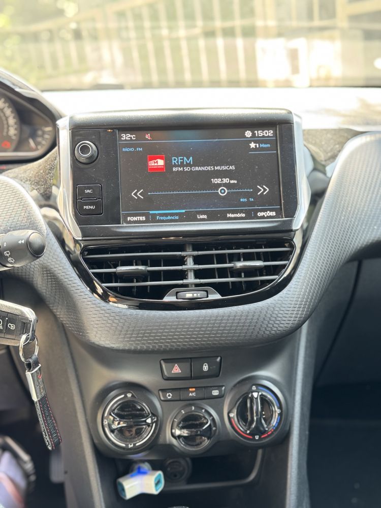 Peugeot 208 1.6 BlueHDi Style