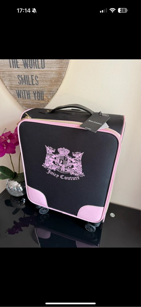 Walizka na kolkach Juicy Couture