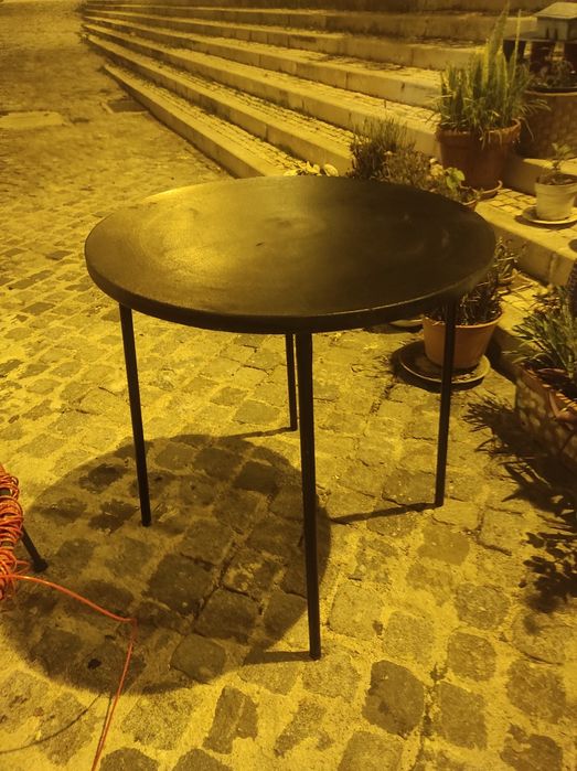 Mesa redonda de plástico