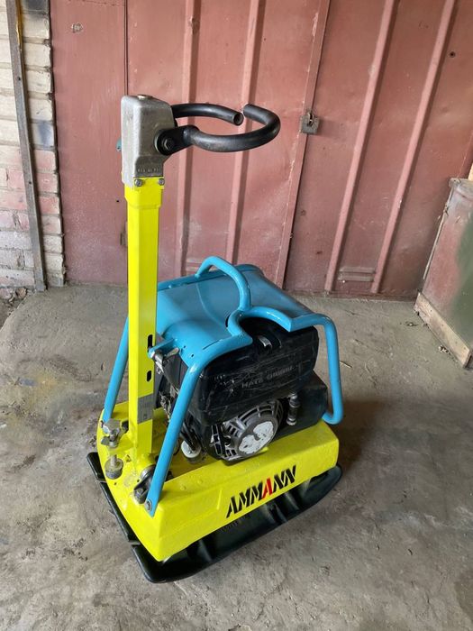 Продам вібротрамбову віброплита трамбвка wacker ammann