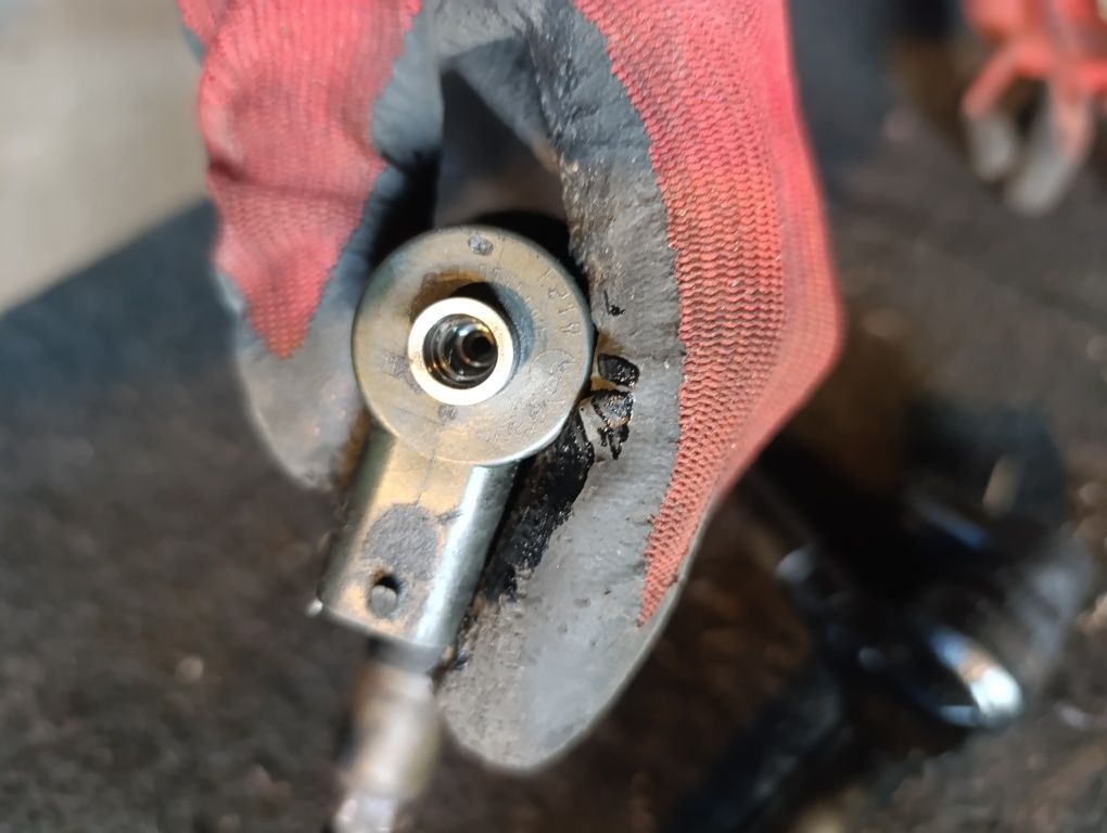 Wtryski wtryskiwacze do regeneracji Opel Astra h 2005 Isuzu