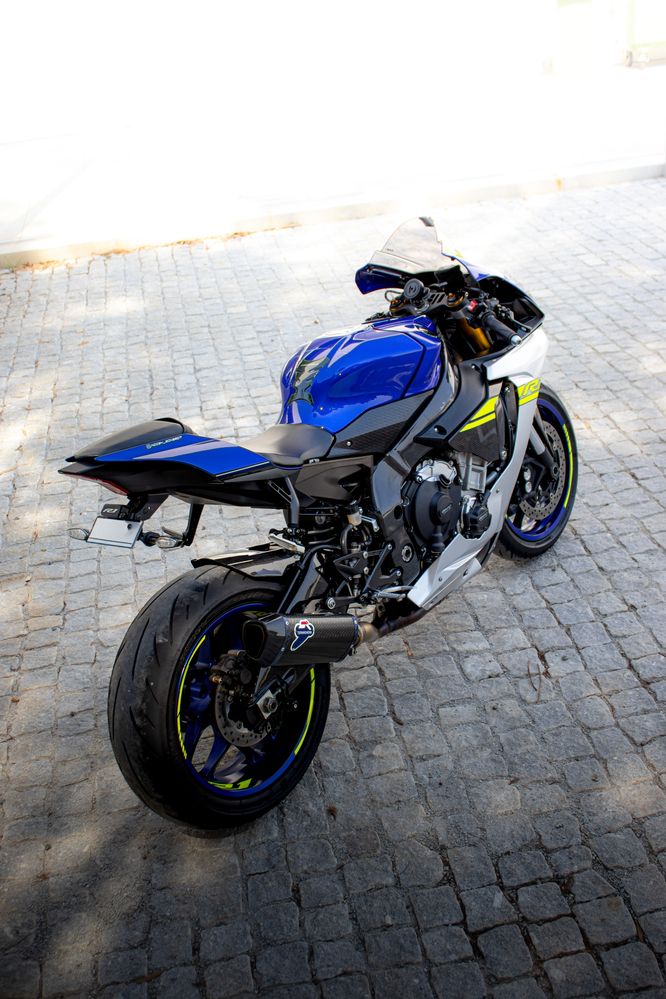YAMAHA YZF-R1 nacional