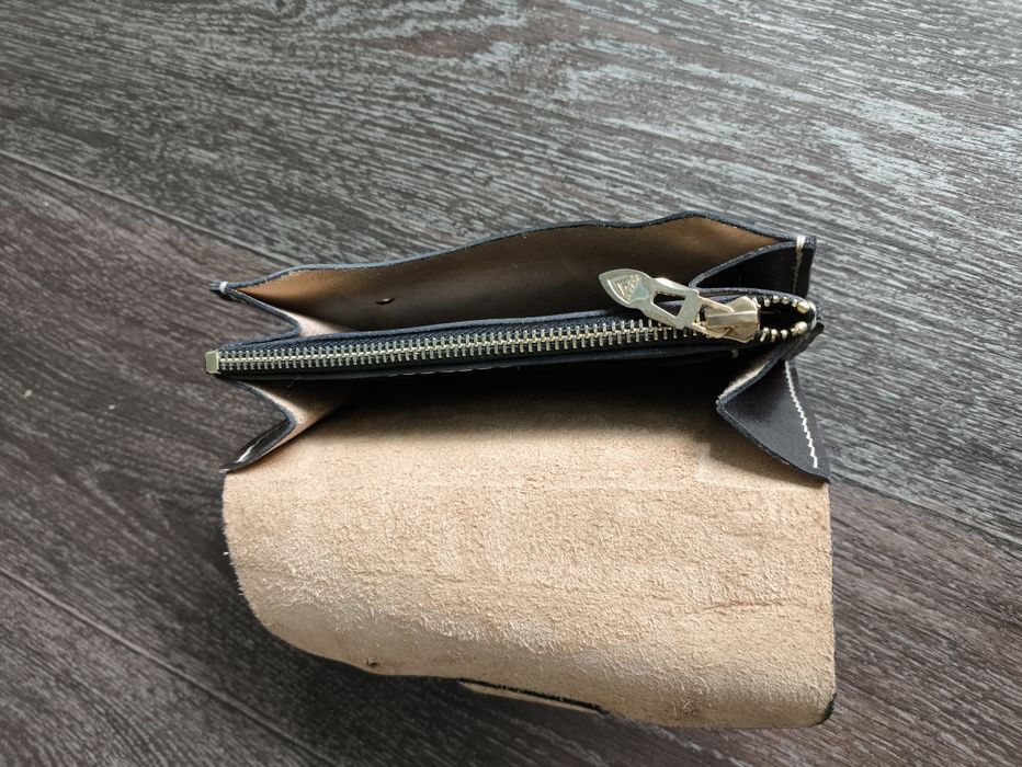 Кошелек кожанный . Ручная работа.