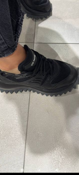Кросівки.VIC MATIE