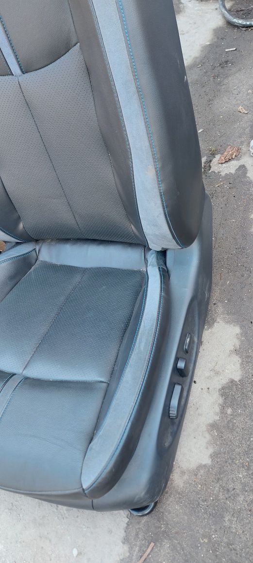 Nissan leaf ze1 2018-2023 салон сидения кожа алькантара сидухи