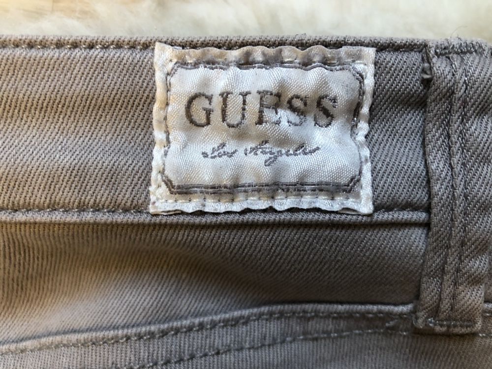 Spodnie damskie jeans skunny 25 xs 34 Guess szare ze streczem