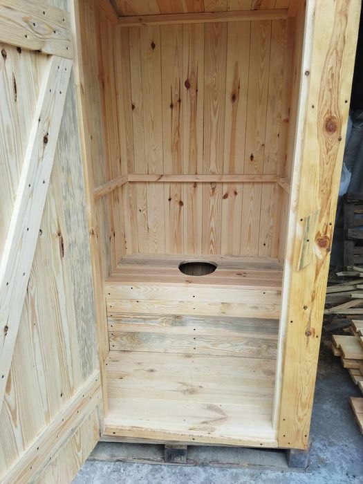 Деревяний туалет,дерев'яний літній душ,дерев'яна собача будка