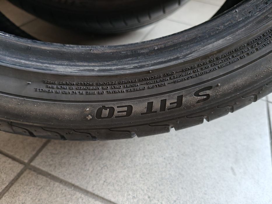 Komplet opon letnich Laufenn 225/40R18 DOT 2022