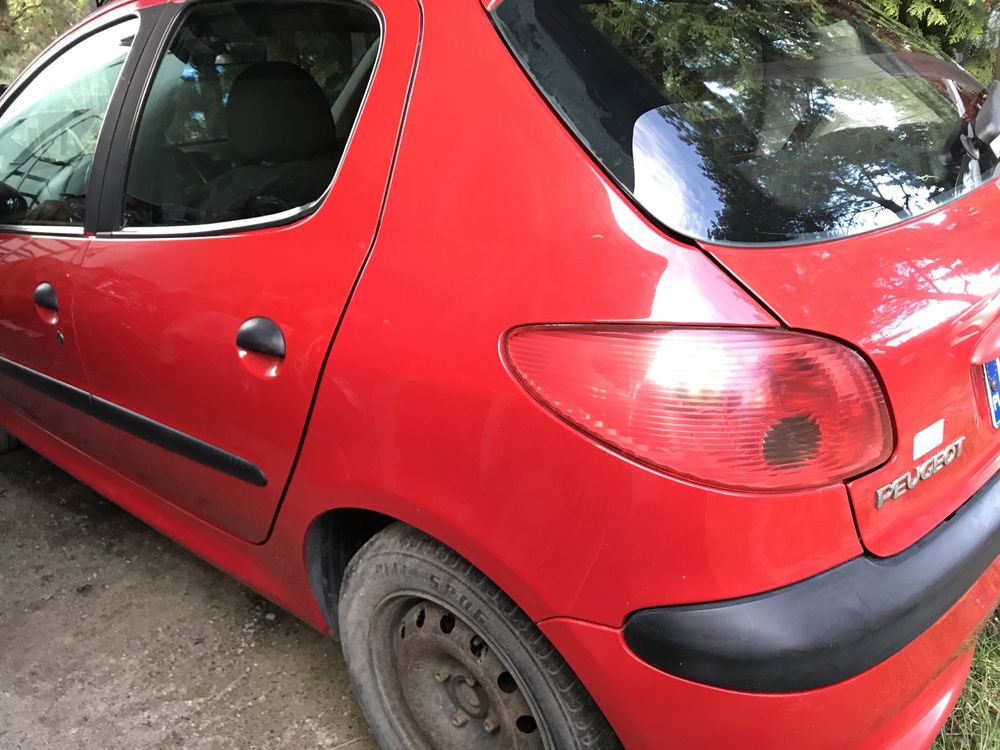Peugeot 206, czerwony 2006