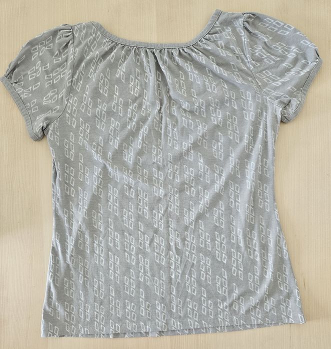 Damsa bluzka z krótkim rękawkiem; 44/16/XXL; Marks & Spencer; szara
Ro