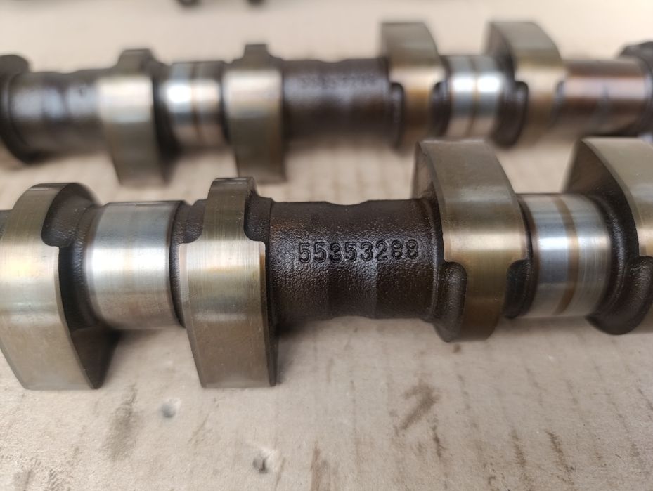 Розпредвал 1.6 1.8 16V Z18Xer z16xer A16XER Z18XER 55353288