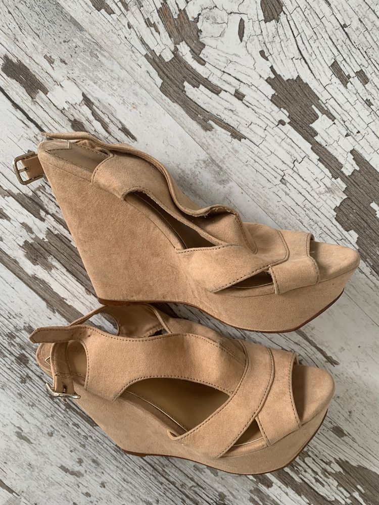 Sandalias bershka