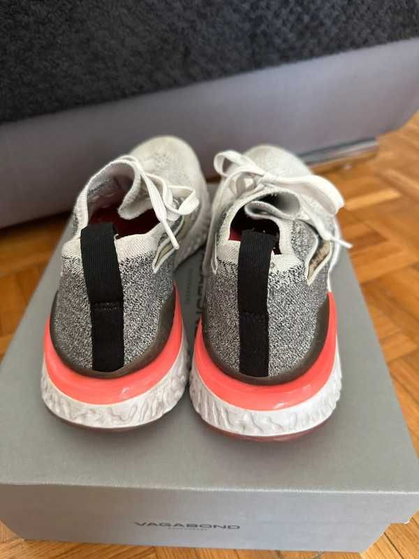Buty do biegania Nike Epic React Flyknit 2 rozmiar 40,5 - 26 cm