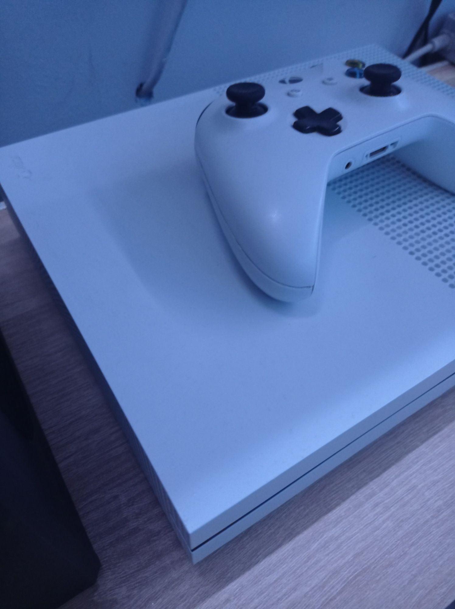 Xbox one s + gry