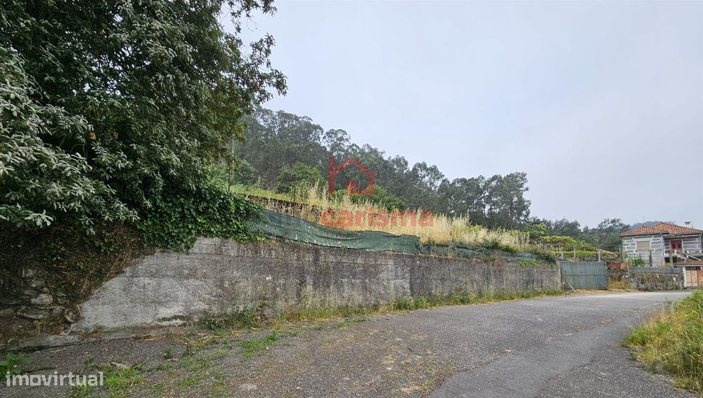 Terreno com 1.789m2 para construção em Rebordões, Santo Tirso