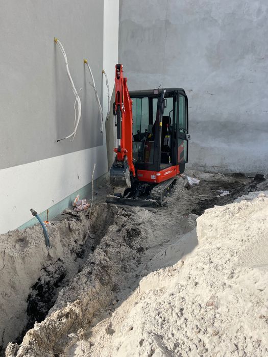 Usługi Minikoparka, Wiertnica, Młot, Wstawianie Słupków,Przeciski Kret