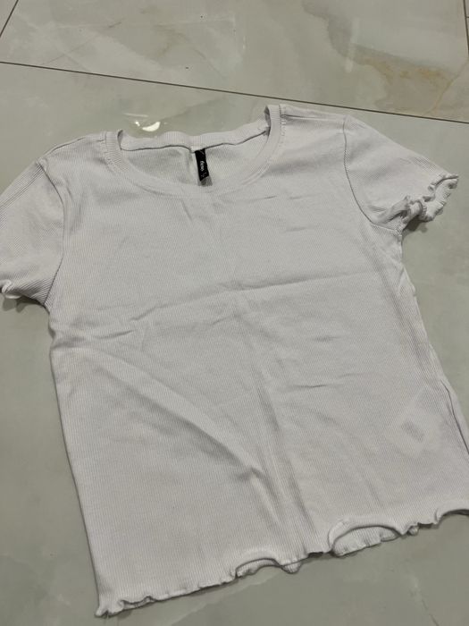 Футболка біла дівоча