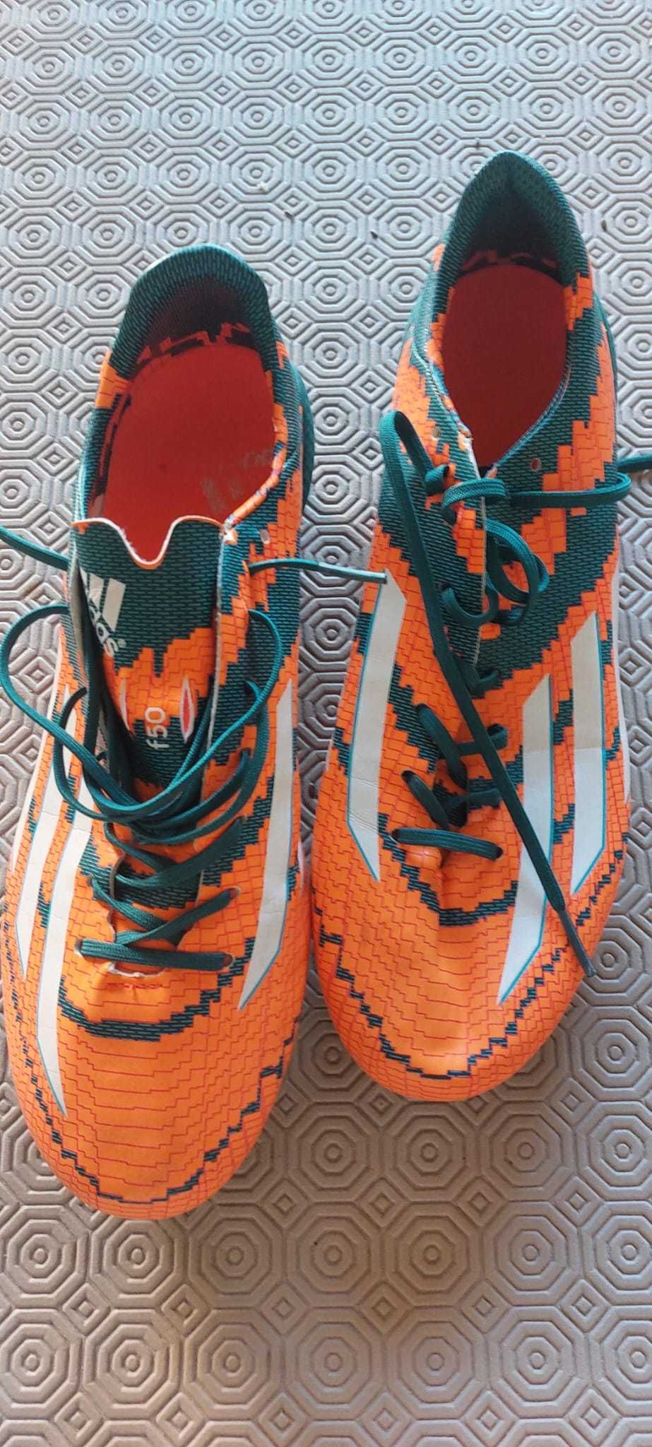 Chuteiras Adidas novas