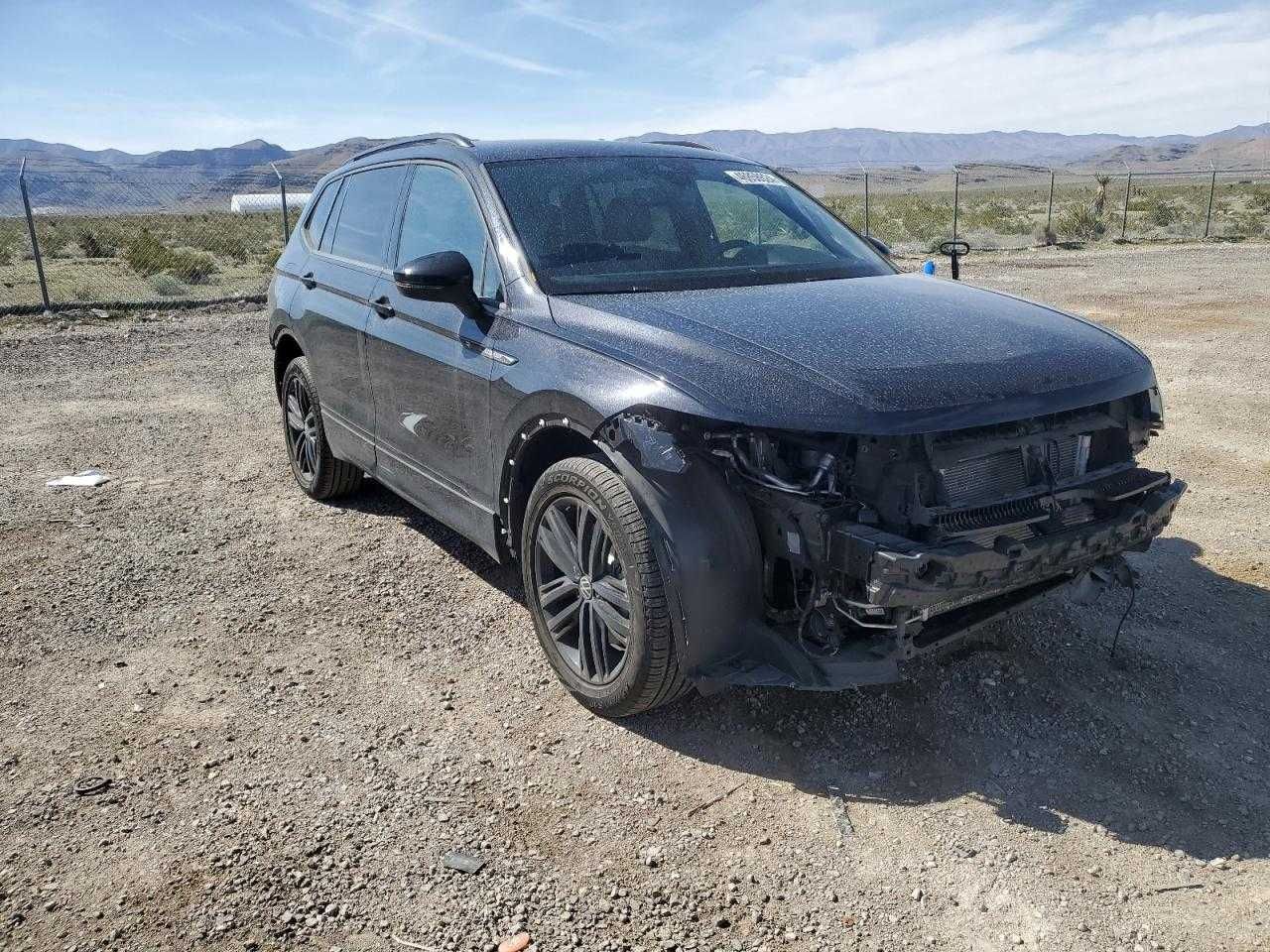 2022 Volkswagen Tiguan SE R-LINE Black