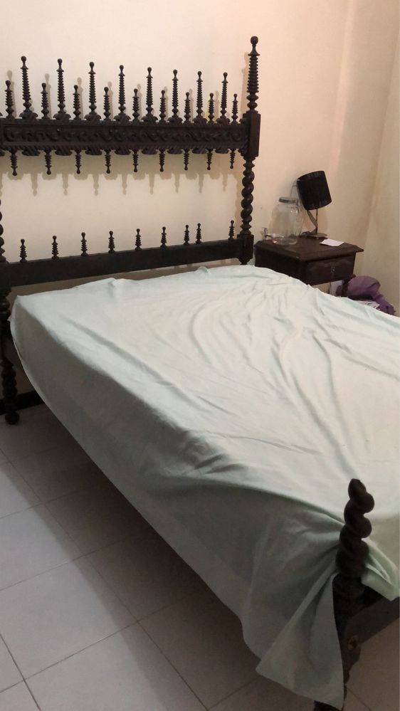 Cama de casal com colchão