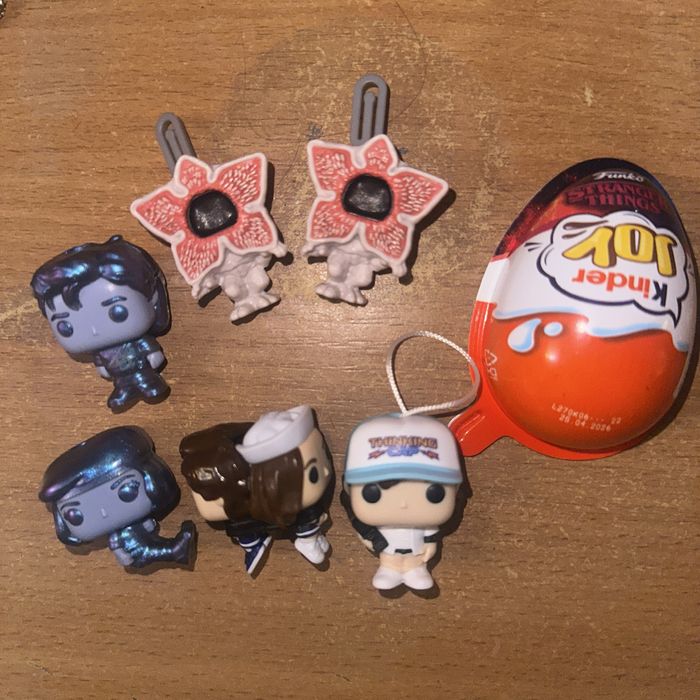 Обменяю/продам Kinder joy осд фигурки очень странные дела / дивні дива