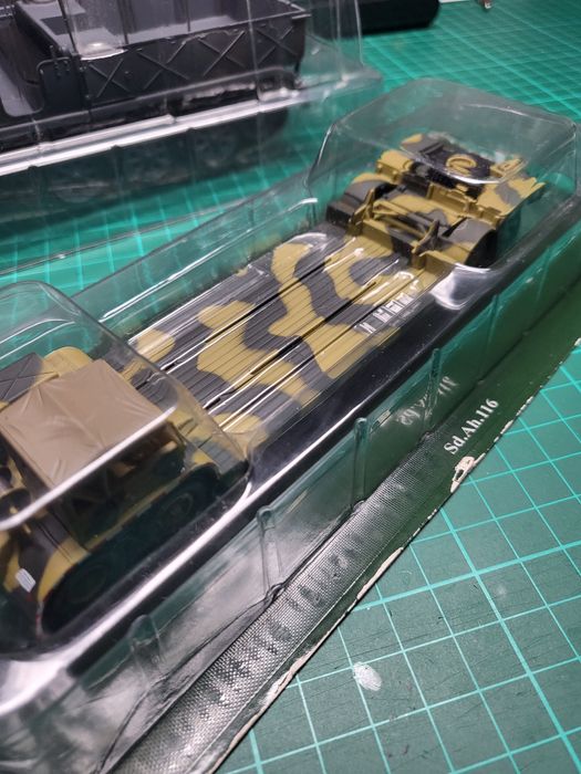 Model transportera Sd.Kfz.9 Famo z naczepą Sd.Ah.116 1/72