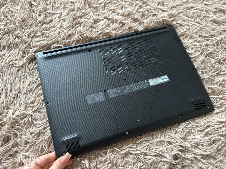 Acer aspire 3, 2020 рік, хороша батарея