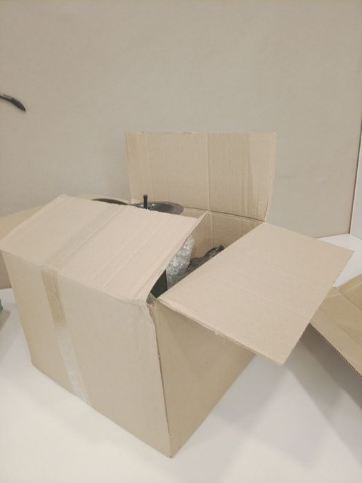 Стілець з спинкою. Висота регулюється