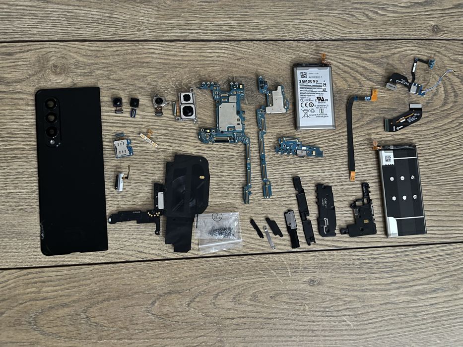 Części do Samsunga Galaxy Z Fold 3